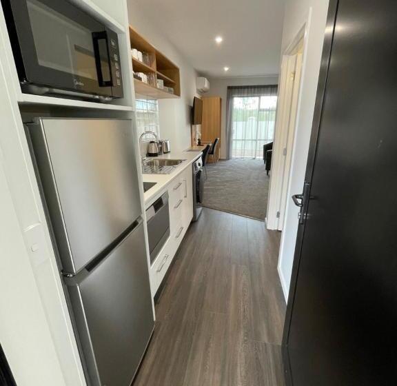 דירת חדר, Sierra Motel And Apartments