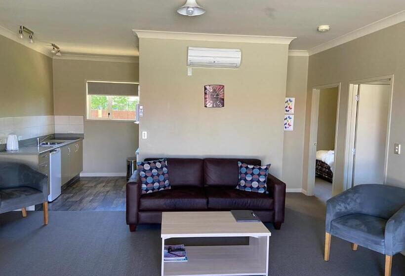 דירת שני חדרים, Sierra Motel And Apartments