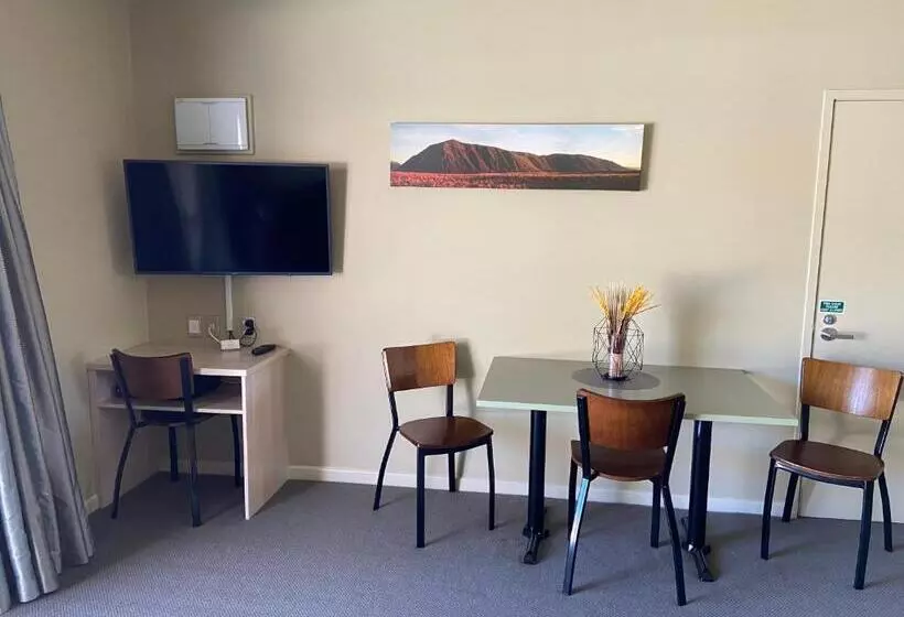 2ベッドルームアパートメント, Sierra Motel And Apartments