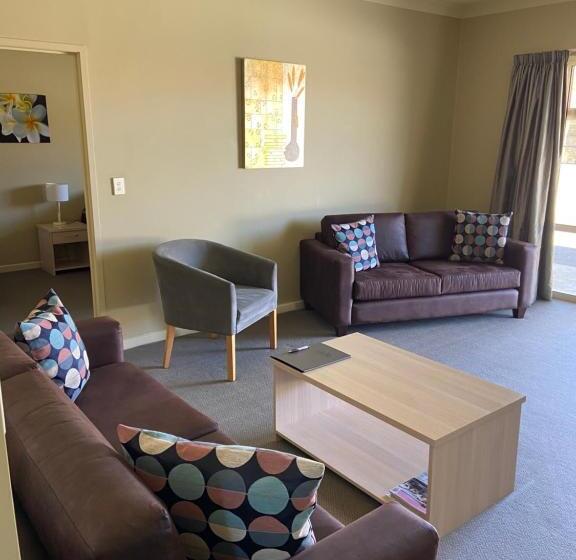 דירת שני חדרים, Sierra Motel And Apartments