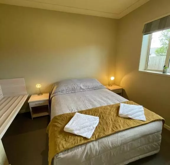 1ベッドルームアパートメント, Sierra Motel And Apartments