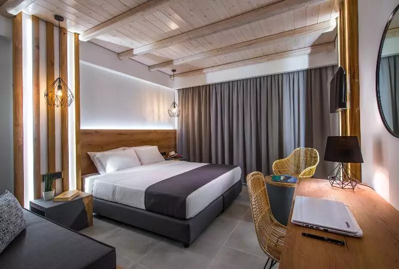 エクゼクティブワンルーム, Sierra Motel And Apartments
