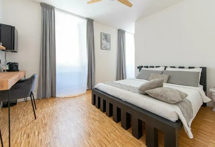 デラックスルーム, Cavaedium Guest House