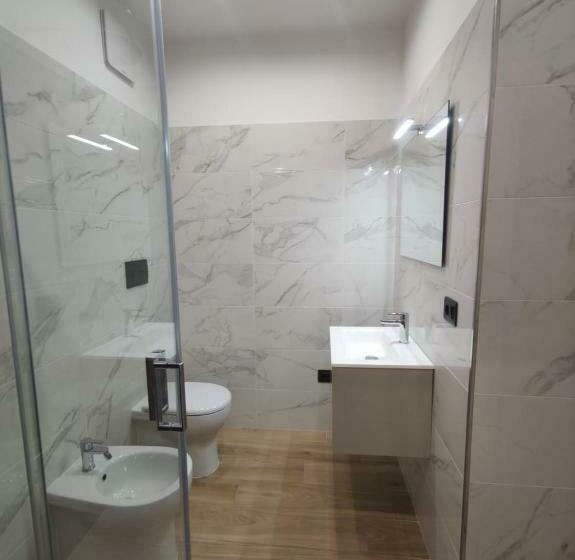 إستوديو قياسى مزودة بتراس, Giorgia House