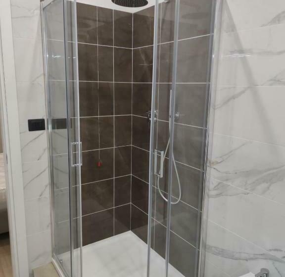 إستوديو قياسى مزودة بتراس, Giorgia House