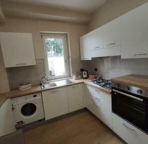 إستوديو قياسى مزودة بتراس, Giorgia House