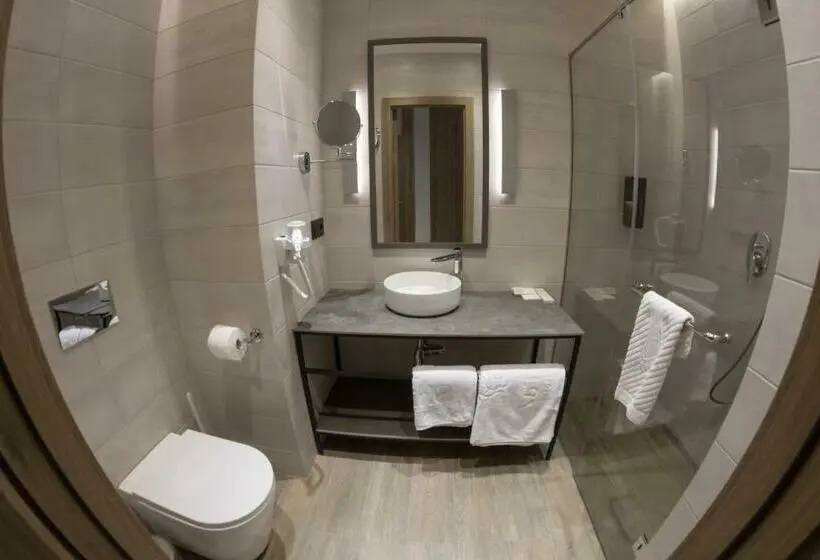 اتاق استاندارد با بالکن, Radisson Hotel & Spa Gyumri