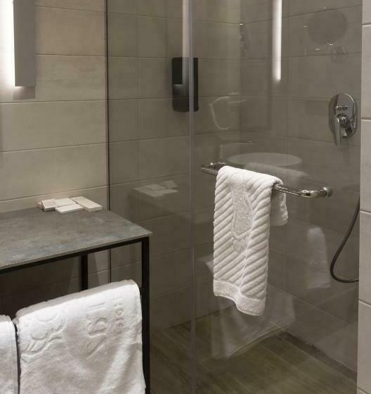 اتاق استاندارد با بالکن, Radisson Hotel & Spa Gyumri