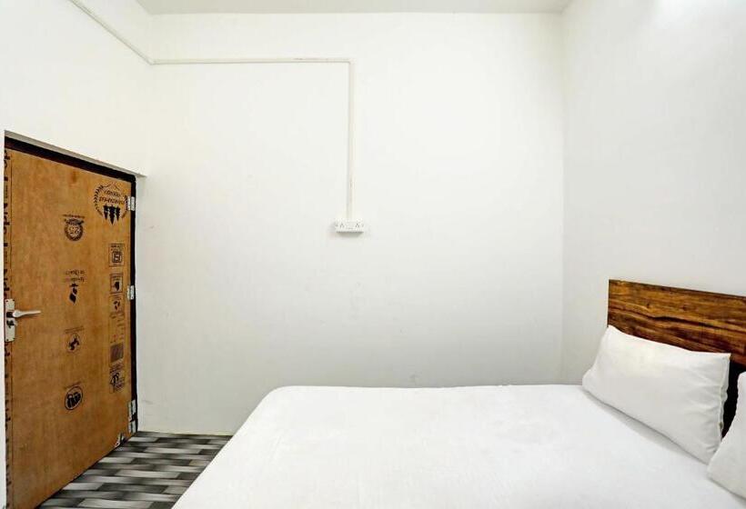 三人经典房间, Oyo Hotel Happy Inn