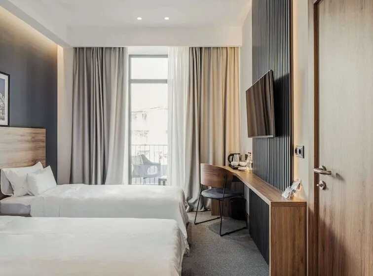 اتاق استاندارد با بالکن, Radisson Hotel & Spa Gyumri