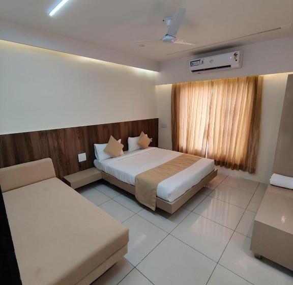 اتاق لوکس, Dwarkesh Dwarka