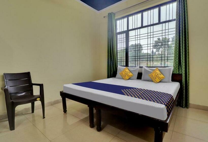 Трехместный Номер Классика, Spot On Atithi Guest House