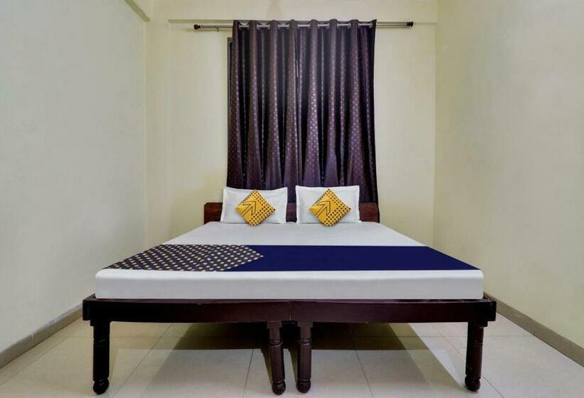 Трехместный Номер Классика, Spot On Atithi Guest House