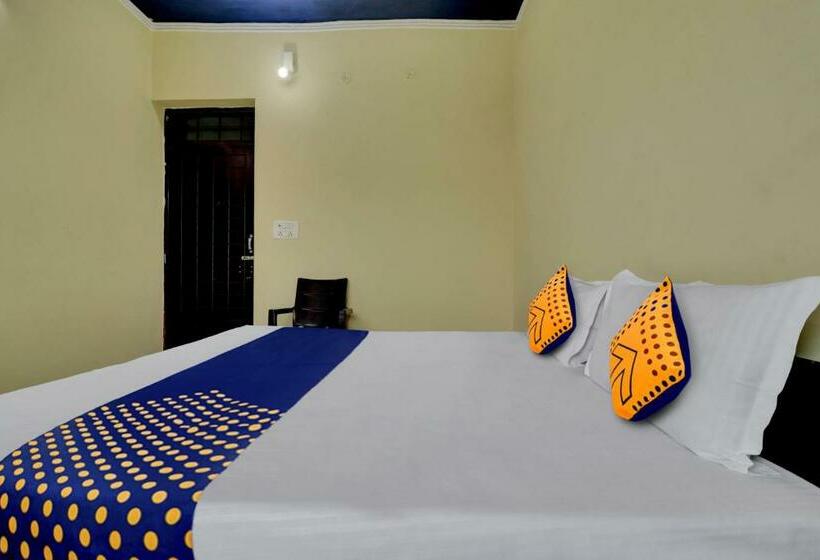 Трехместный Номер Классика, Spot On Atithi Guest House