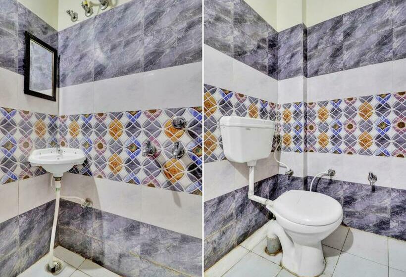 Трехместный Номер Классика, Spot On Atithi Guest House