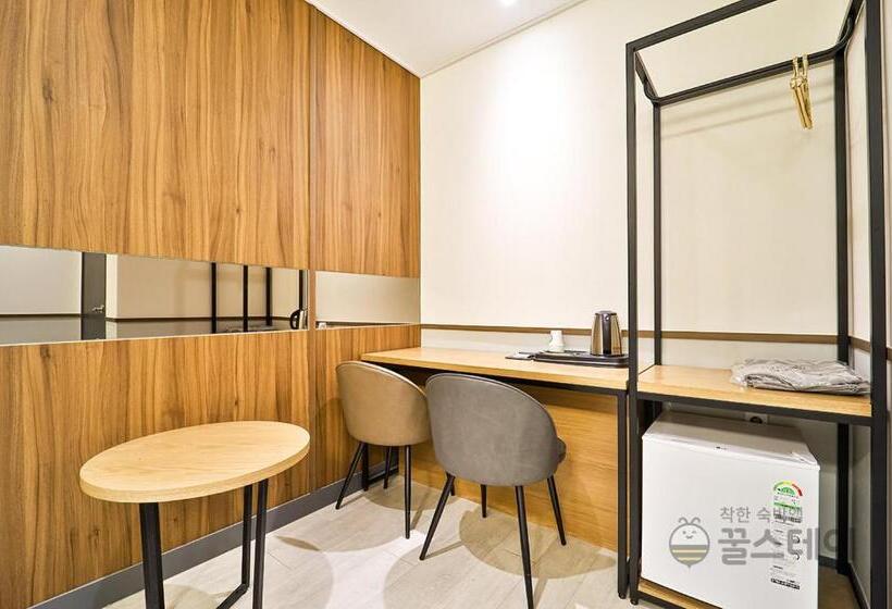 스탠다드 룸, Browndot Hotel Guun