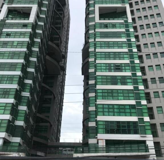 إستوديو قياسى, Condo Near Channel 7 Gma