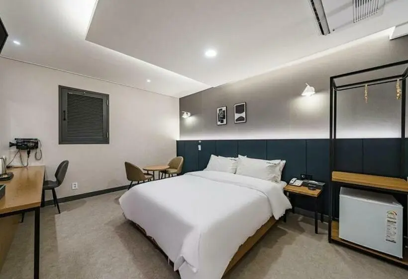 اتاق استاندارد, Browndot Hotel Guun