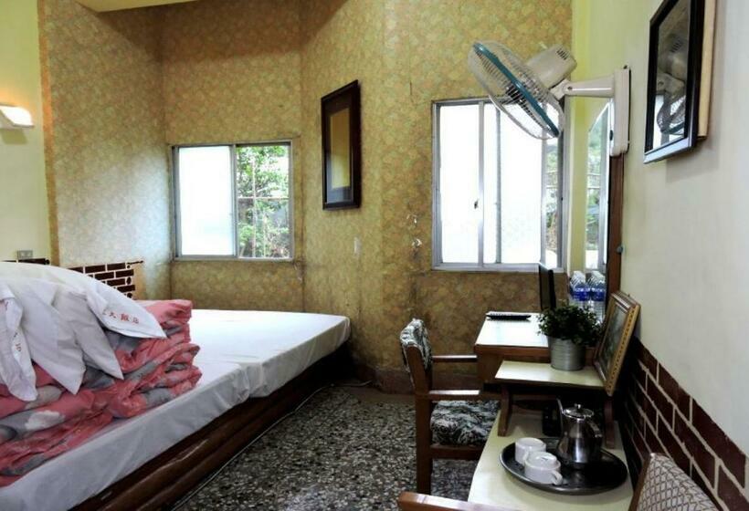 اتاق استاندارد چهار تخته, Shi Bi