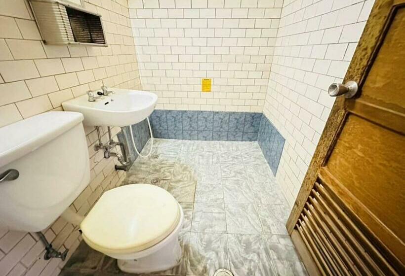 اتاق استاندارد چهار تخته, Shi Bi