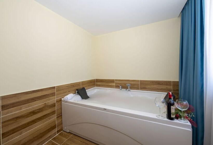 디럭스 룸, Diamond Luxury