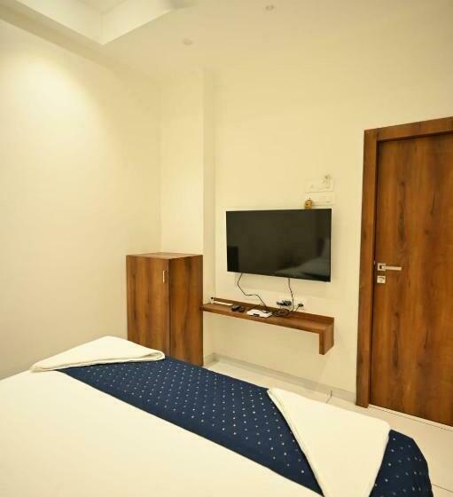 Номер Deluxe Кровать Кинг, The Sky Land Hotel & Restaurant