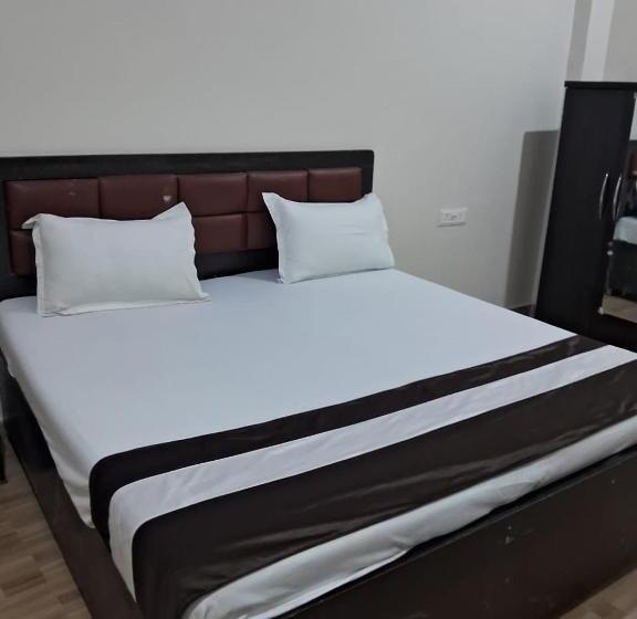 Номер Deluxe, Treebo Om Shree Banaras