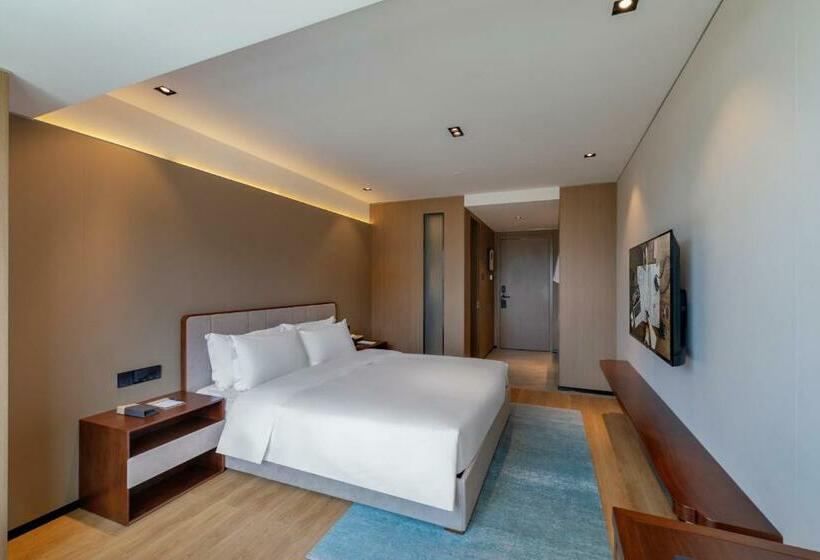 高级大房间, Huawen Four Season