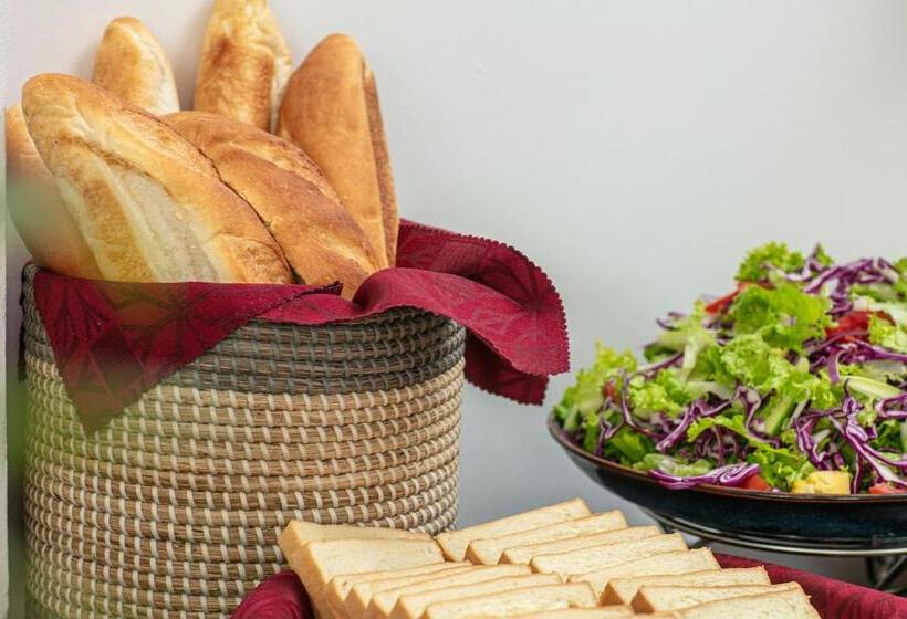 اتاق اجرایی, Noi Bai Ville Airport