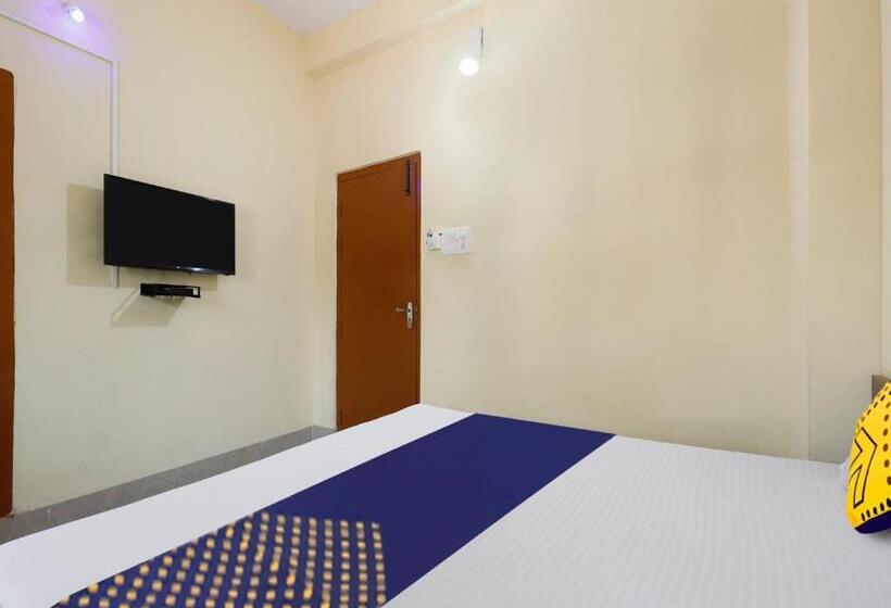 三人经典房间, Spot On 81234 Gb Guest House