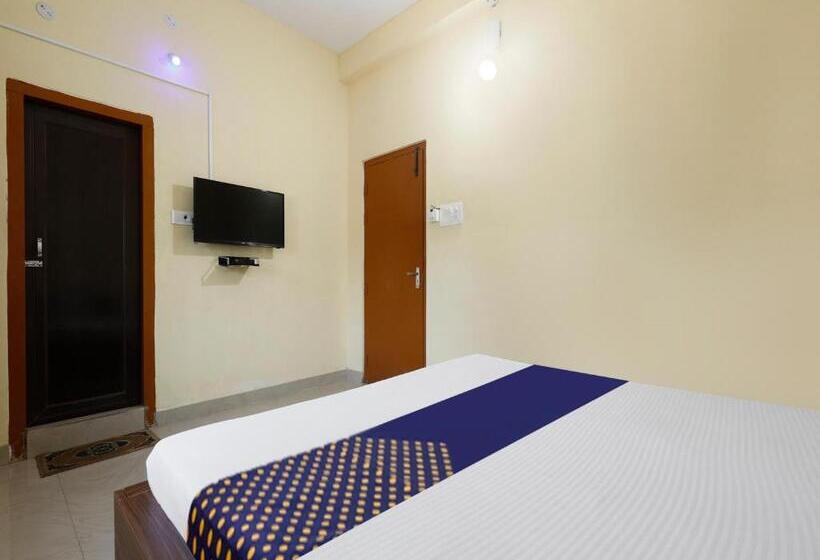 三人经典房间, Spot On 81234 Gb Guest House