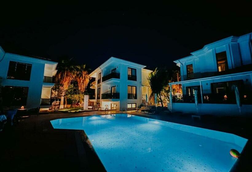 סוויטה עם מרפסת, Marla Suite Otel