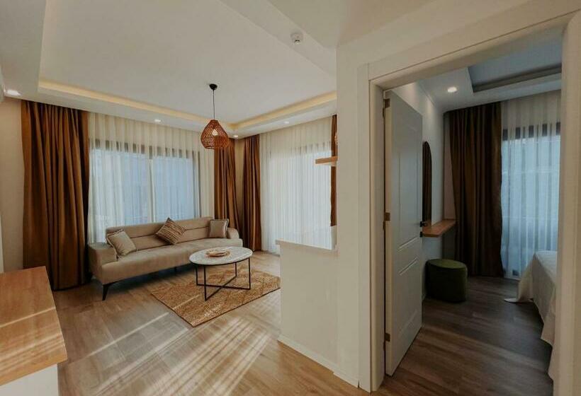 סוויטה עם מרפסת, Marla Suite Otel