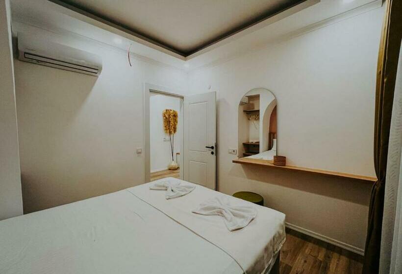 סוויטה עם מרפסת, Marla Suite Otel