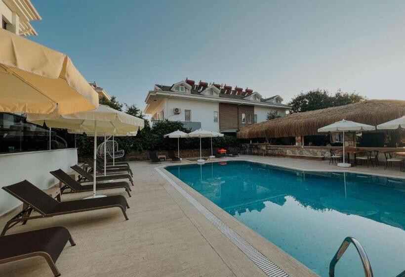 סוויטה עם מרפסת, Marla Suite Otel