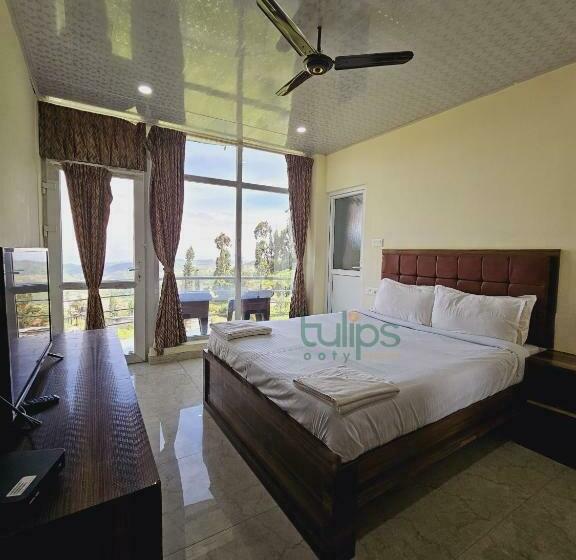 Люкс с Балконом, Tulips Village Resorts