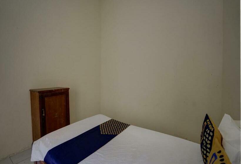חדר אקונומי, Spot On 92902 Sunyoto Homestay Syariah
