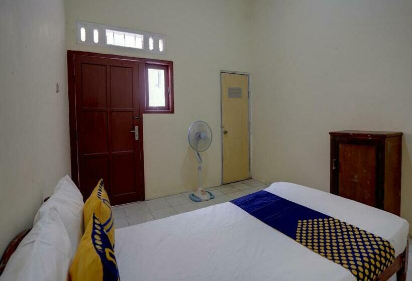 חדר אקונומי, Spot On 92902 Sunyoto Homestay Syariah