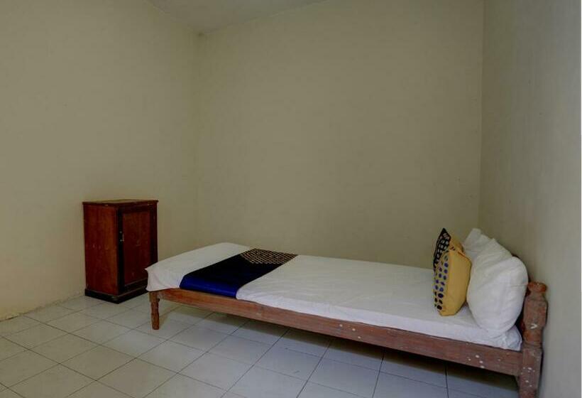 חדר אקונומי, Spot On 92902 Sunyoto Homestay Syariah