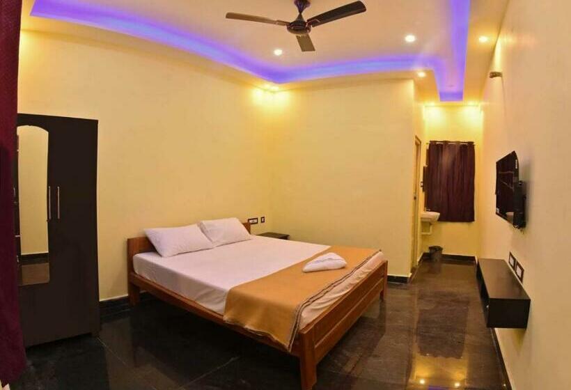 디럭스 룸, Sivakumar Paradise