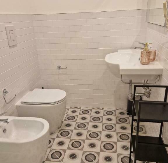 اتاق استاندارد چهارنفره با بالکن, Elios Badino B&b