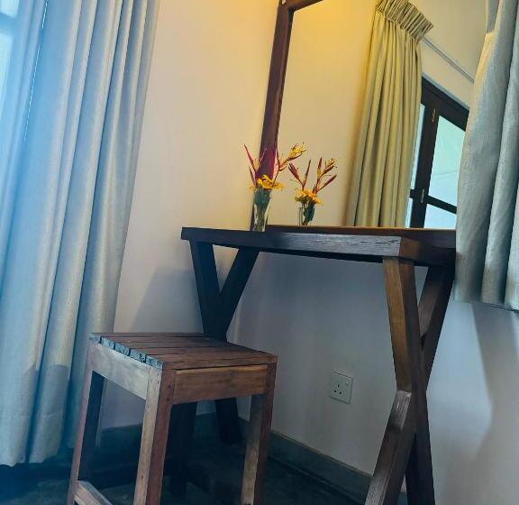 Номер Стандарт Вид на Сад, Foresta Resort Sigiriya