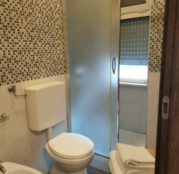 标准三人间, Bissi