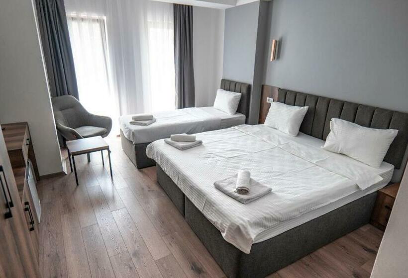 اتاق استاندارد سه نفره, Diamond