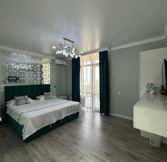 اتاق استاندارد با سرویس بهداشتی مشترک, Qas Saq