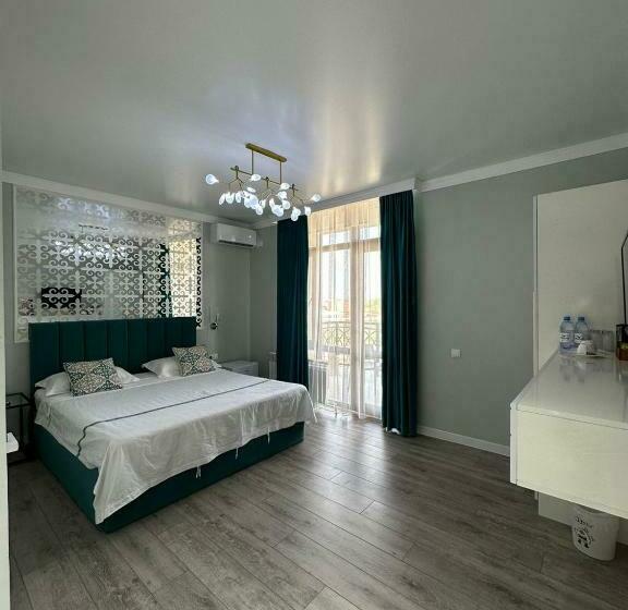 اتاق استاندارد با سرویس بهداشتی مشترک, Qas Saq