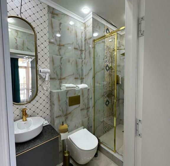 اتاق استاندارد با سرویس بهداشتی مشترک, Qas Saq