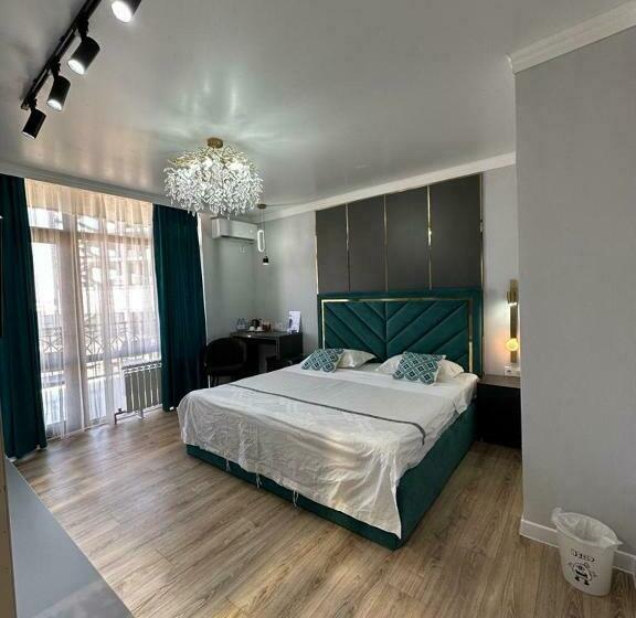 اتاق استاندارد با سرویس بهداشتی مشترک, Qas Saq