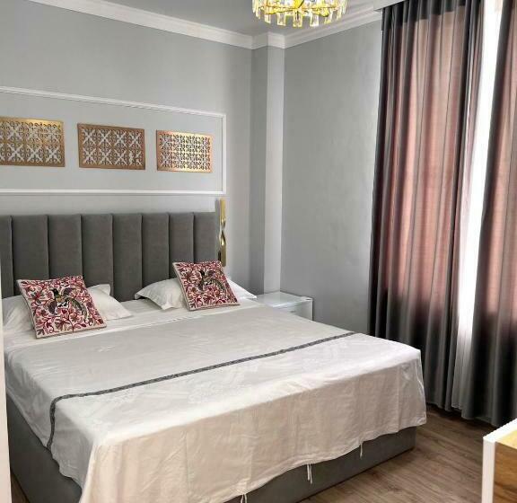 اتاق استاندارد با سرویس بهداشتی مشترک, Qas Saq