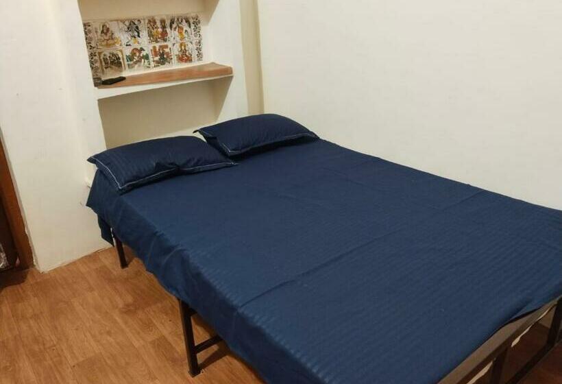 Quarto Estandar, Shreeji Guest House